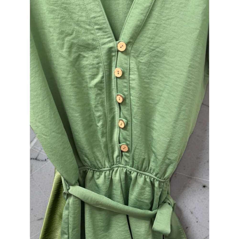 Lezat Sage Green Ruffle Romper V-Neck Wood Buttons Tie Waist Made USA XS - Picture 5 of 8